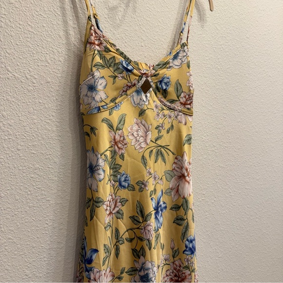 Thirty Thirty Floral Yellow Midi Dress - Picture 2 of 7